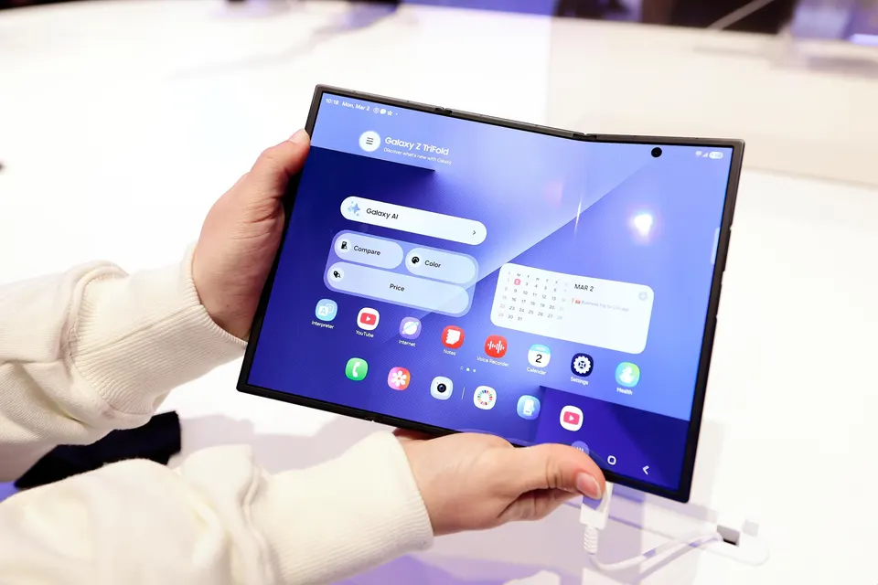 samsung galaxy z wide fold