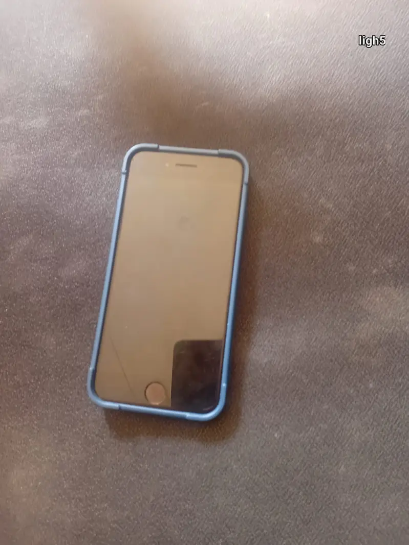 iPhone SE 2020 (128GB) – Exchange with Iphone 11